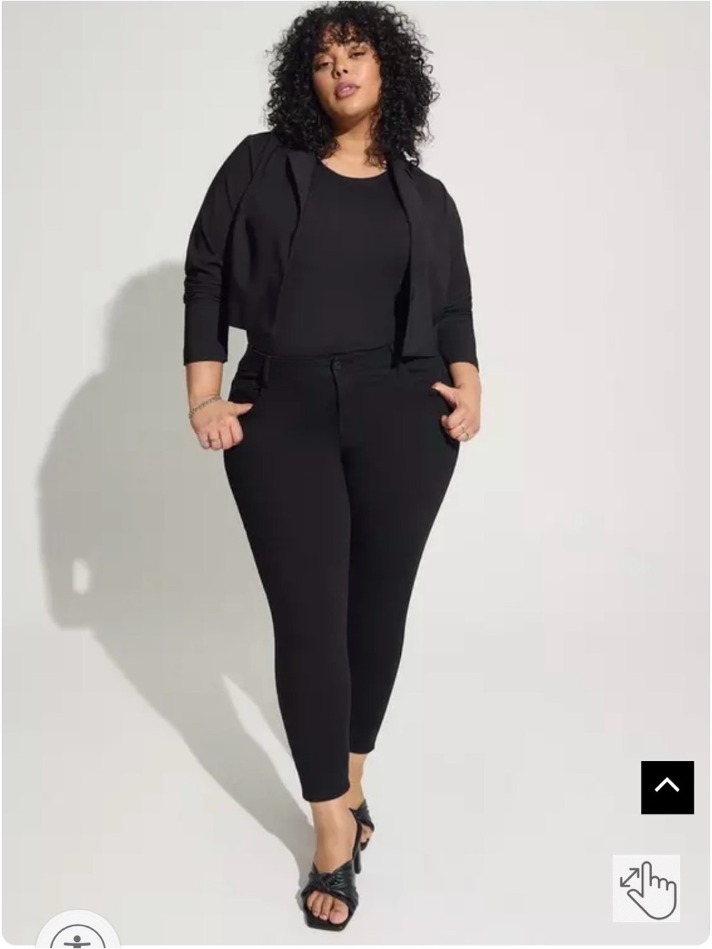 NWOT Studio by Torrid Refined Crepe Cropped Blazer Black Size 2 2X